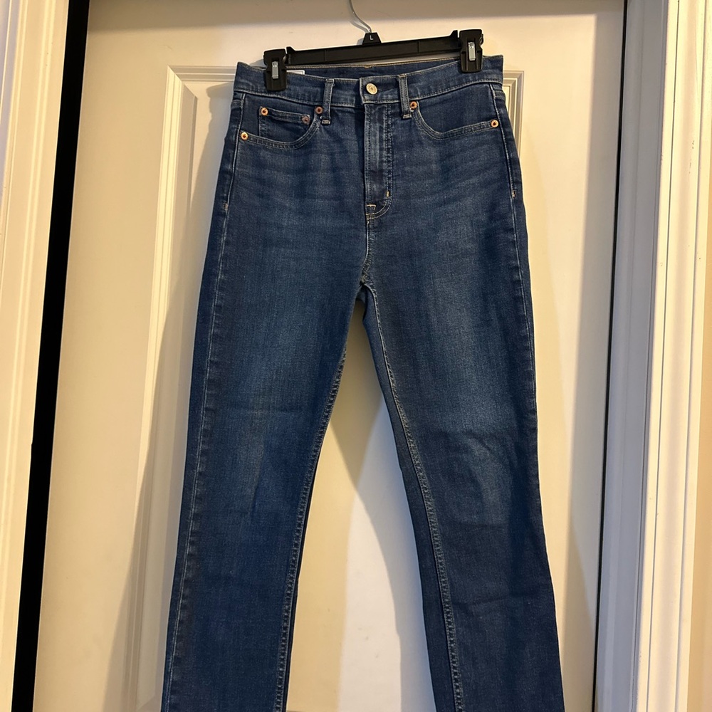 GAP Women's Straight Leg Jeans in Medium Blue Wash